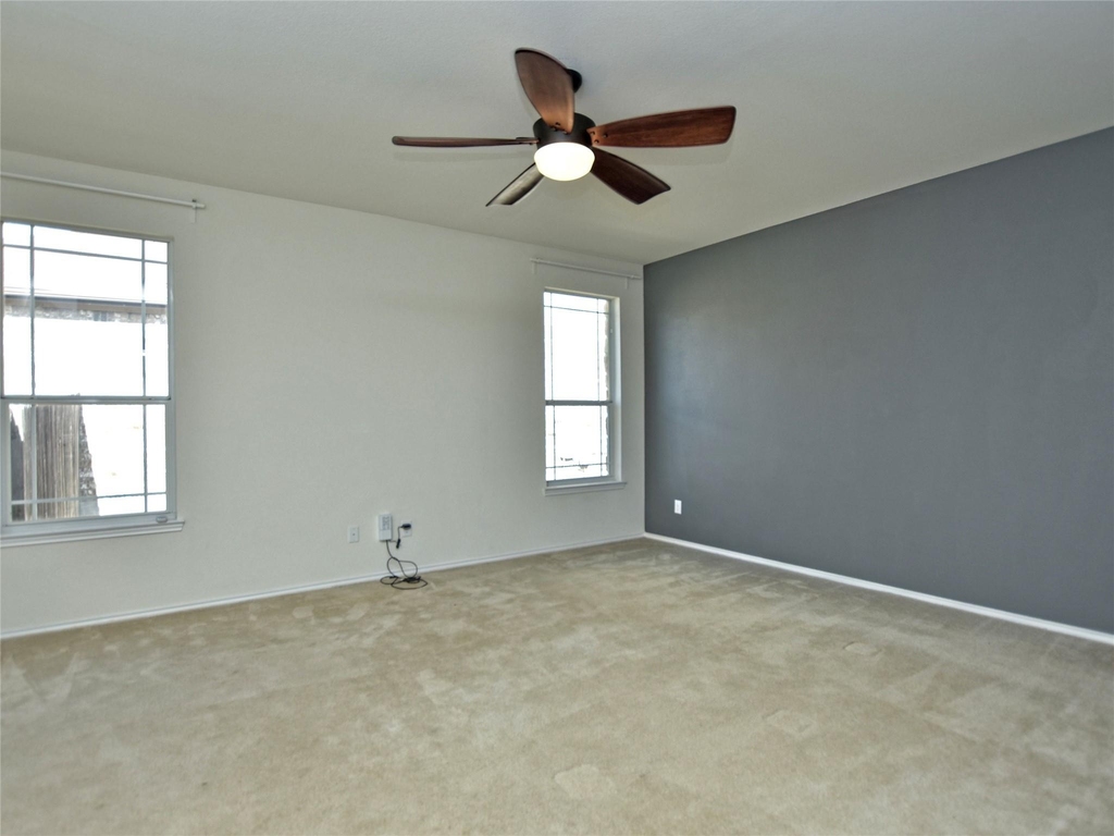 2717 Claremont Ct - Photo 17