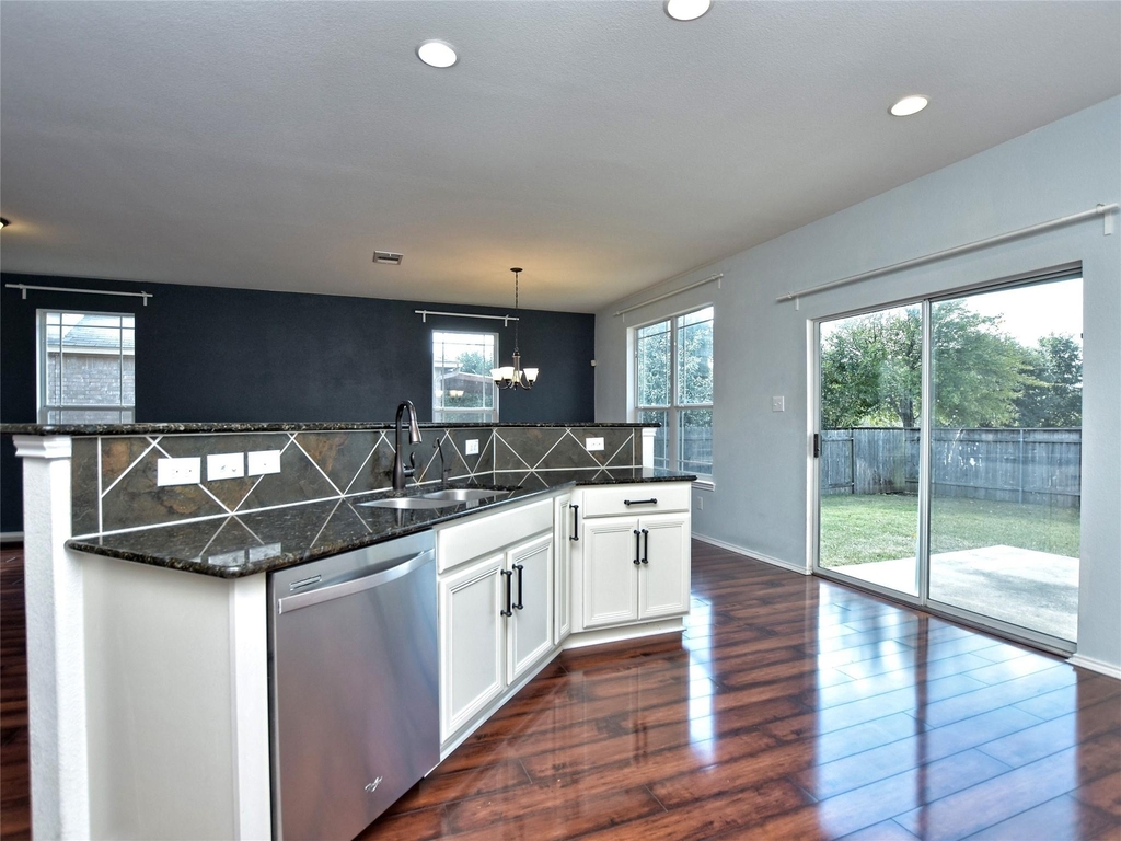 2717 Claremont Ct - Photo 14