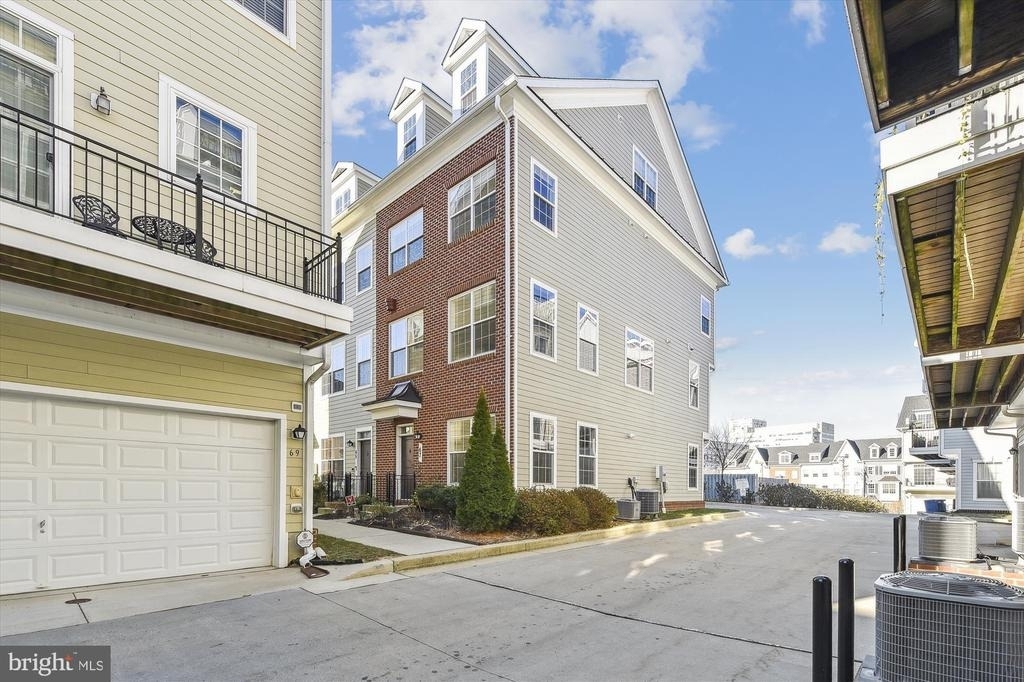 67 Linden Place - Photo 1