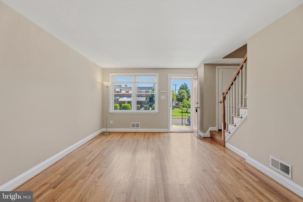 586 Lucia Avenue - Photo 4