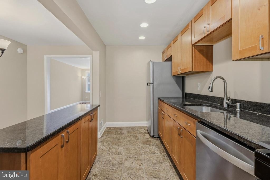 586 Lucia Avenue - Photo 9