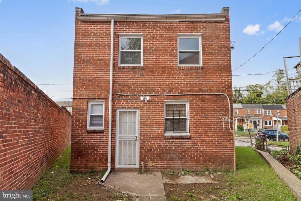 2915 Oakford Avenue - Photo 11
