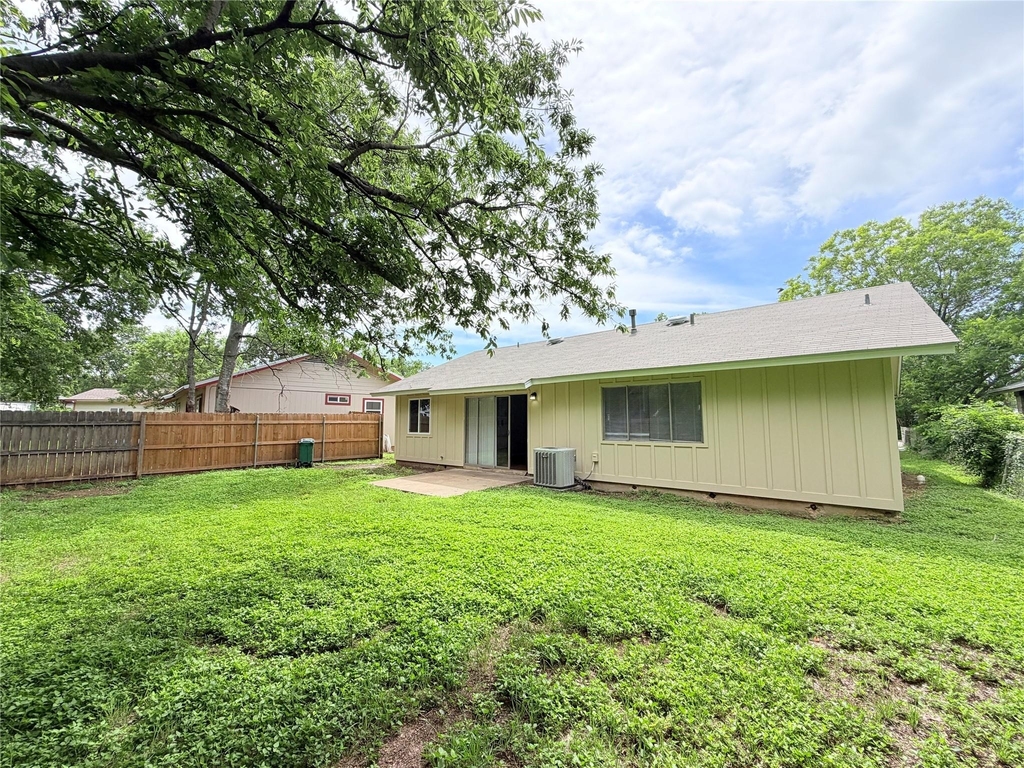 5206 Village Trl - Photo 22