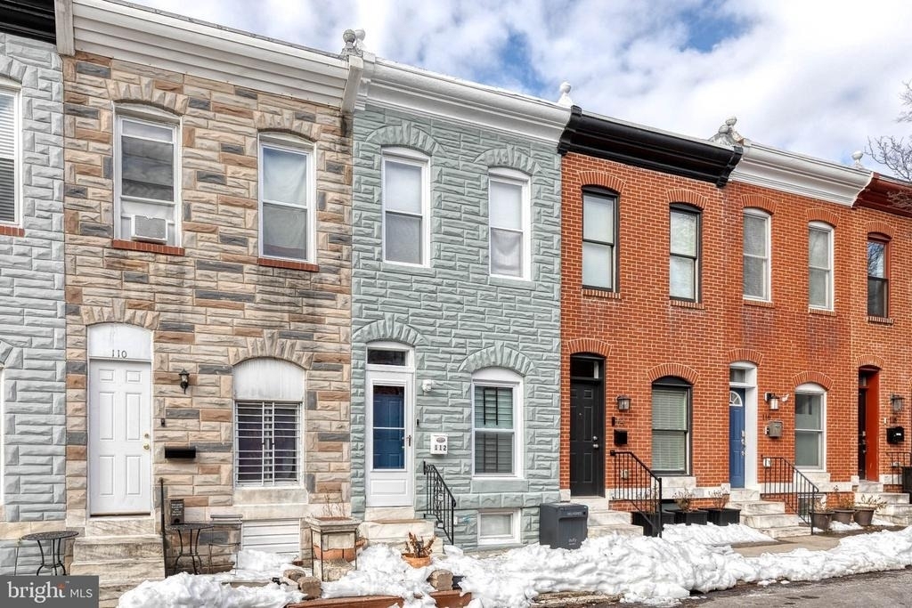 112 Decker Avenue - Photo 2