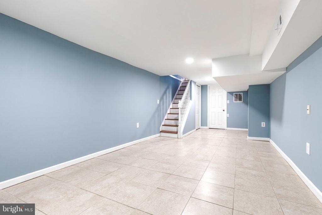 112 Decker Avenue - Photo 29