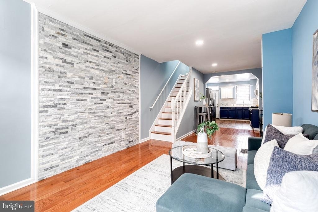112 Decker Avenue - Photo 6