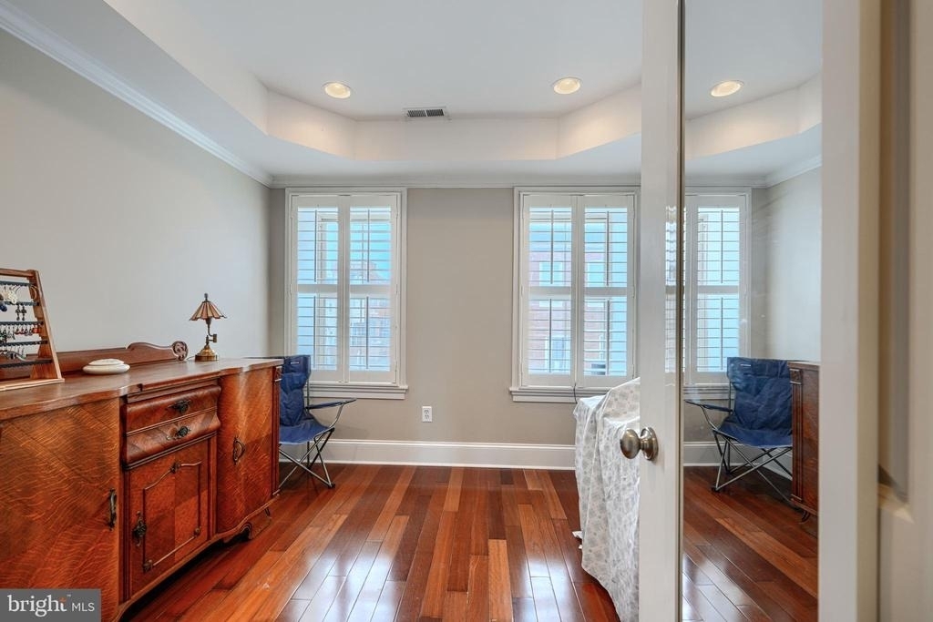 600 S Robinson Street - Photo 12