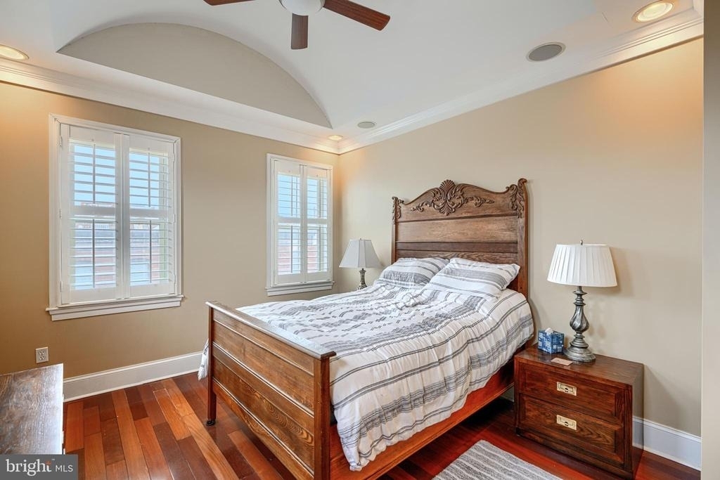 600 S Robinson Street - Photo 18