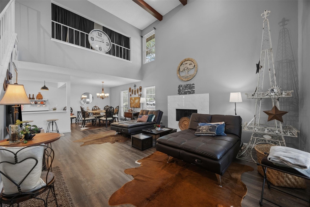 8922 North Plaza Ct - Photo 1