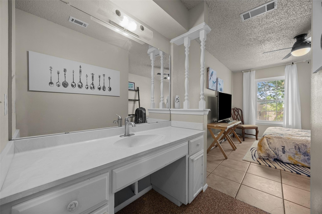 8922 North Plaza Ct - Photo 20