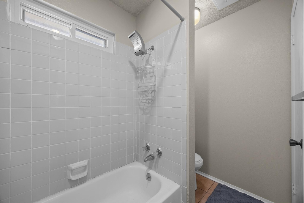 8922 North Plaza Ct - Photo 17