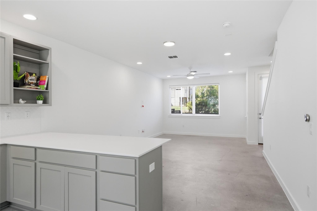 814 N Bluff Dr - Photo 9