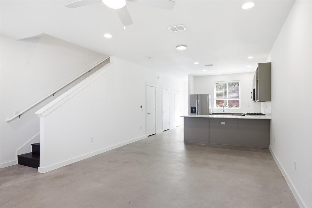 814 N Bluff Dr - Photo 10