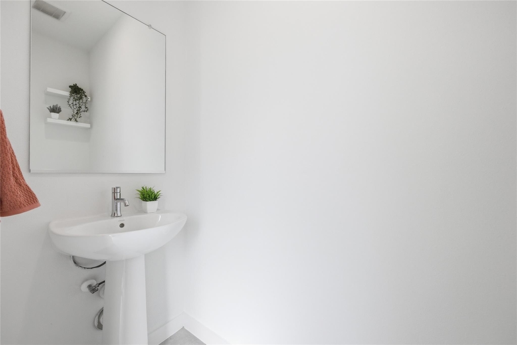 814 N Bluff Dr - Photo 12