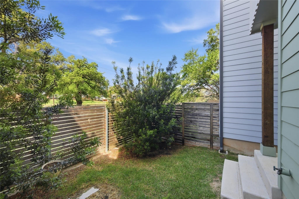 814 N Bluff Dr - Photo 21