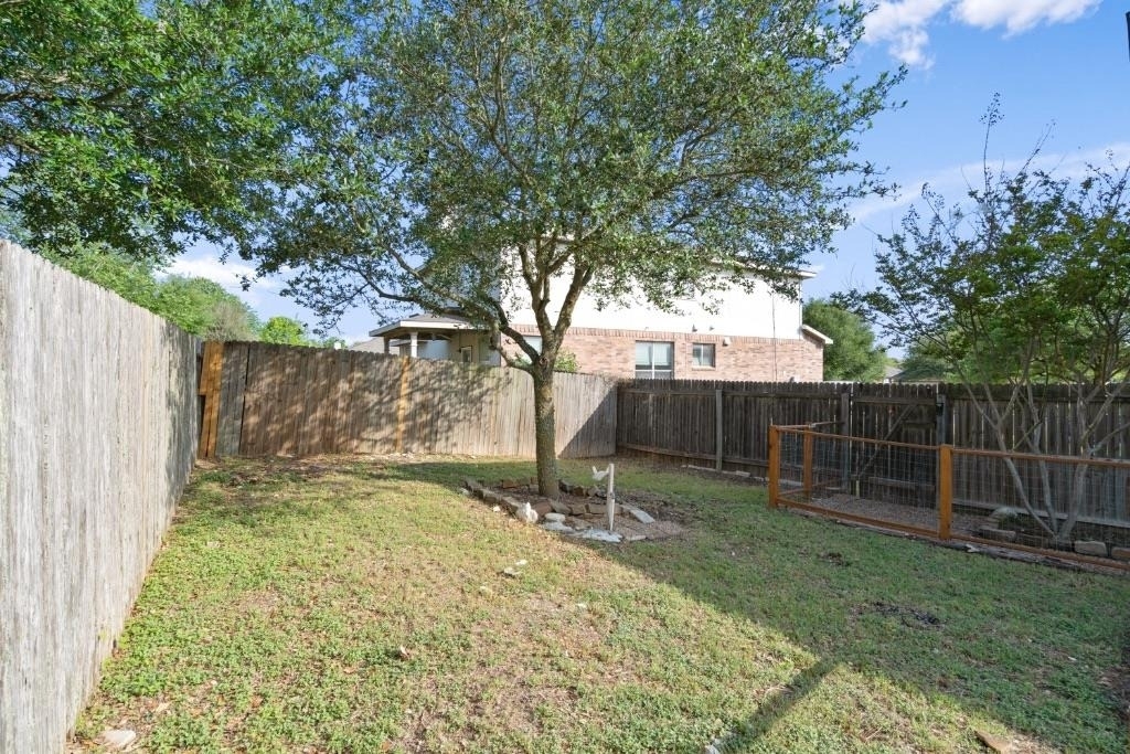 120 Brazos Ln - Photo 26