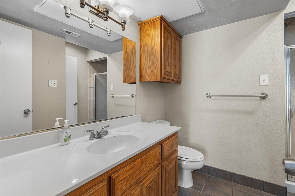 806 W 24th St - Photo 23