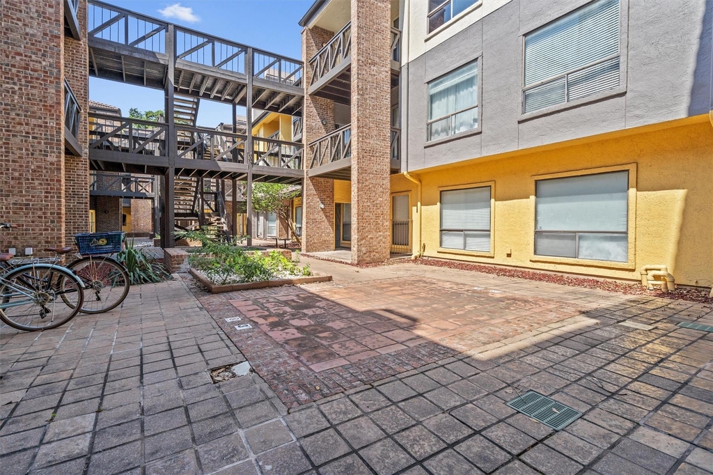 806 W 24th St - Photo 26