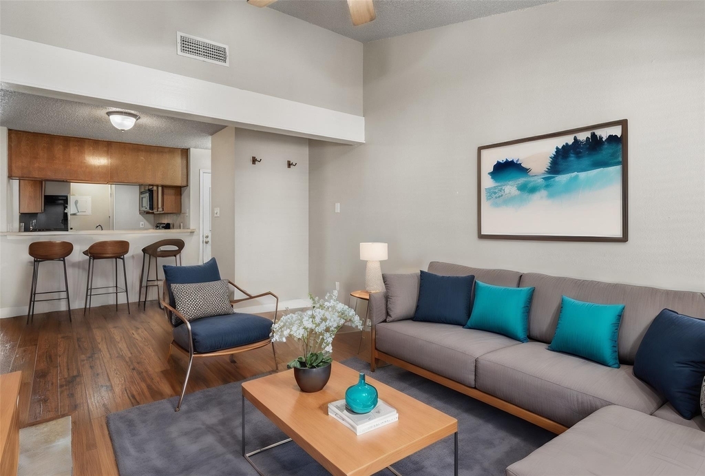 806 W 24th St - Photo 7