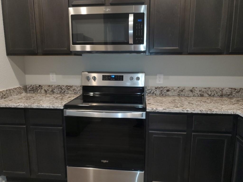 136 Constitution St - Photo 8
