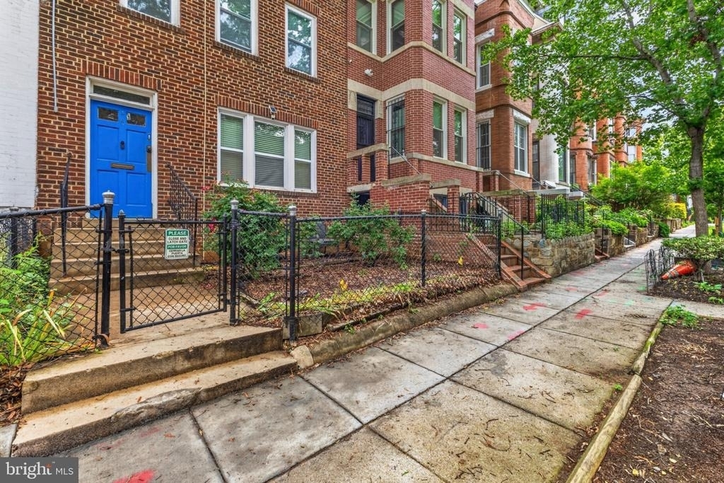 46 Quincy Place Ne - Photo 0