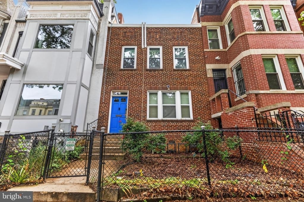 46 Quincy Place Ne - Photo 1