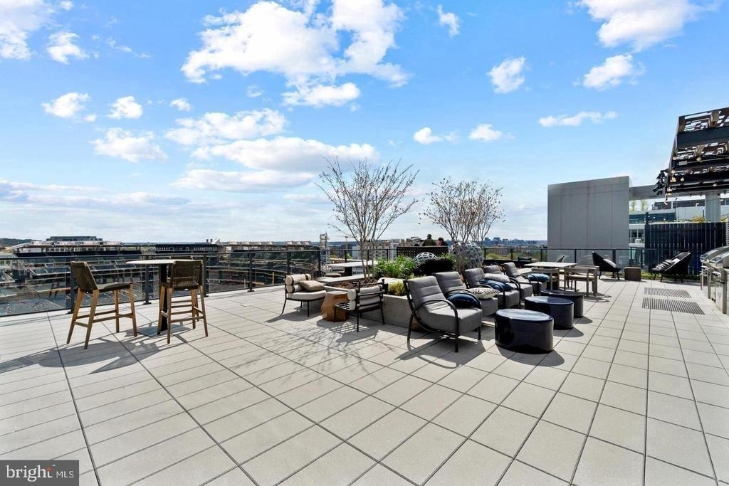 70 N Street Se - Photo 12