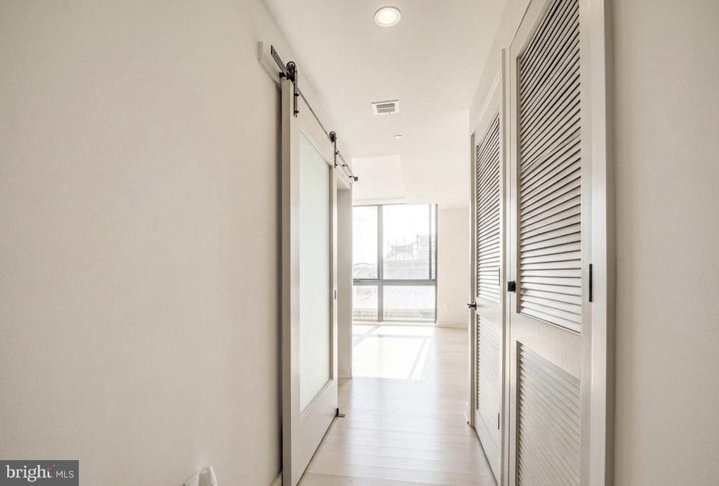 70 N Street Se - Photo 8