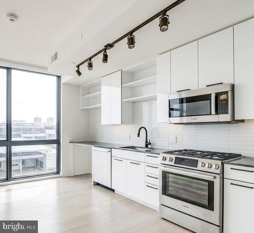 70 N Street Se - Photo 1