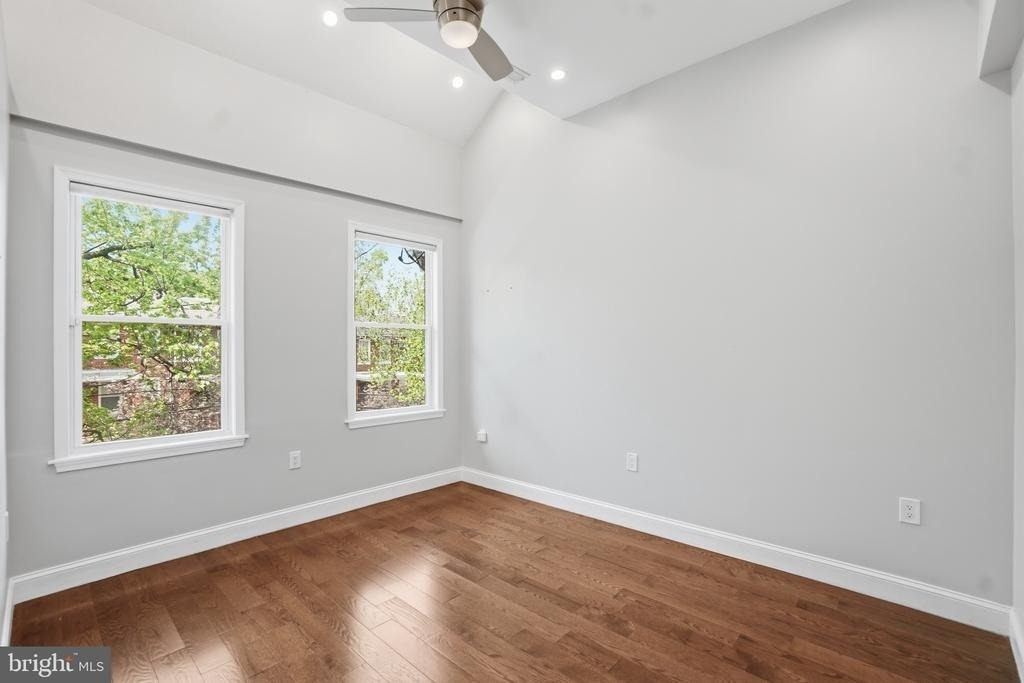 1118 Chicago Street Se - Photo 8