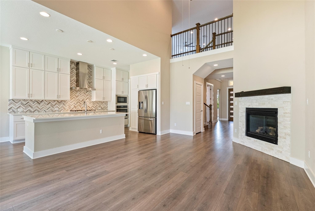 328 Berkeley Pl - Photo 2