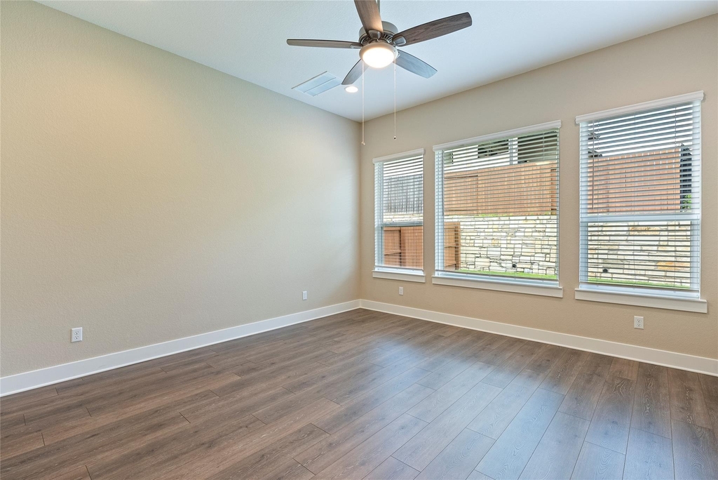 328 Berkeley Pl - Photo 16