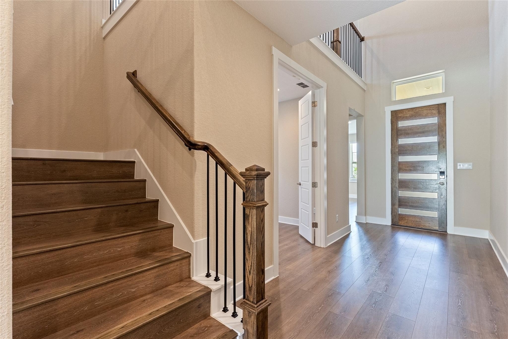 328 Berkeley Pl - Photo 3