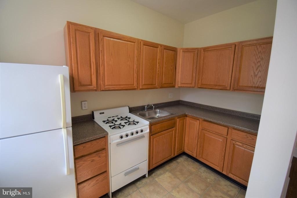 2112 O Street Nw - Photo 6