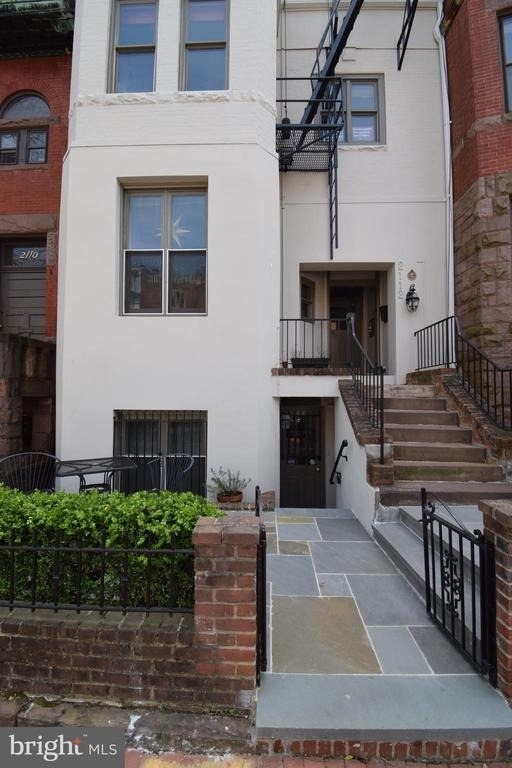2112 O Street Nw - Photo 0