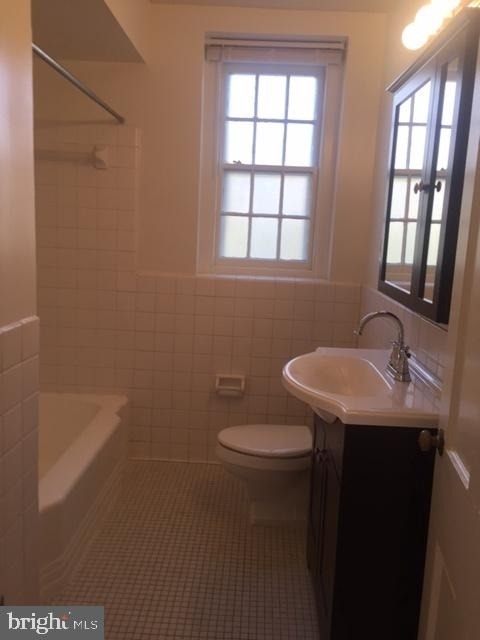 3861 Newark Street Nw - Photo 2