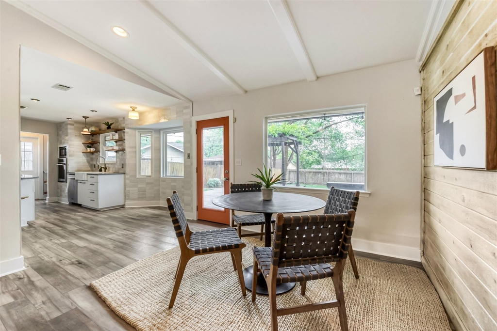 2501 Audubon Pl - Photo 2