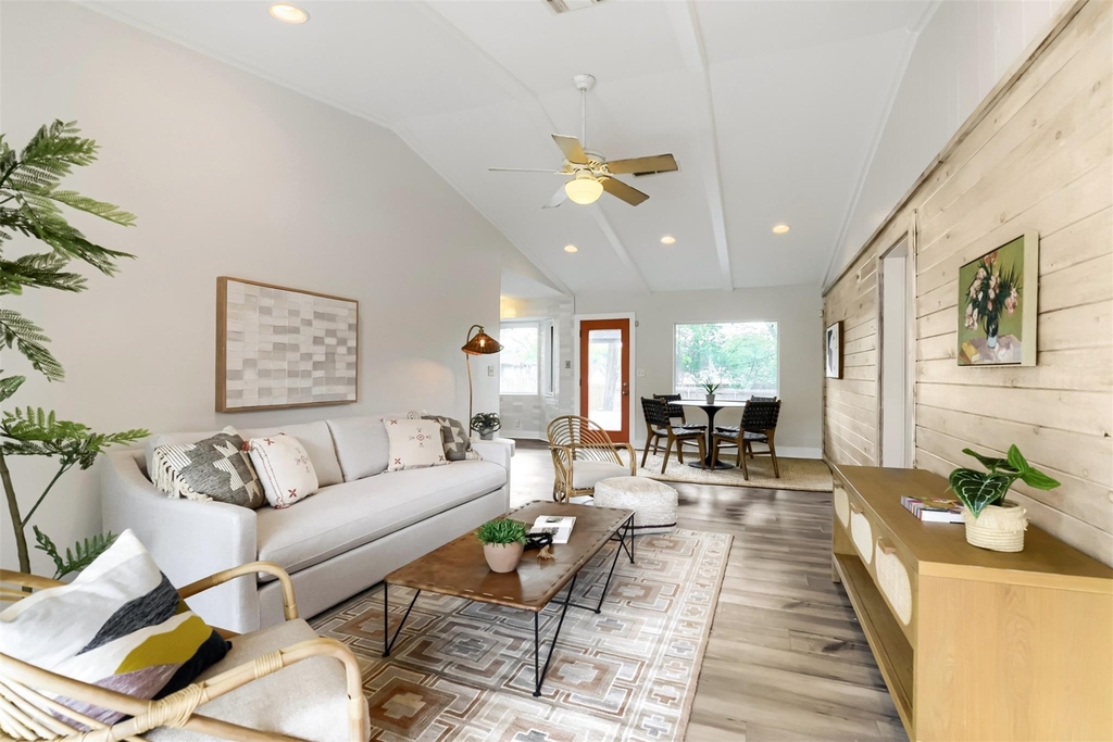 2501 Audubon Pl - Photo 1