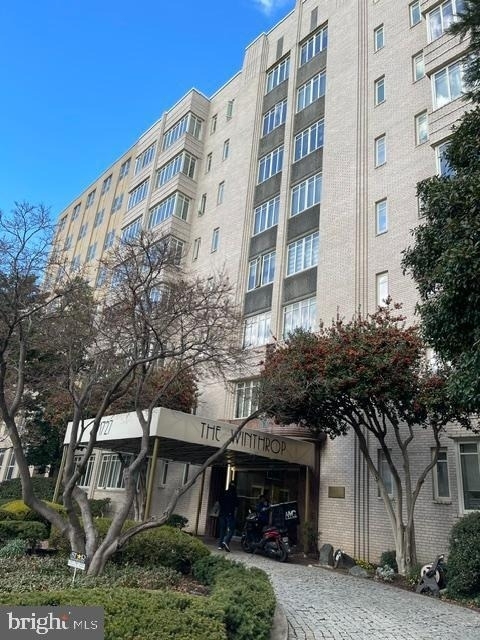 1727 Massachusetts Avenue Nw - Photo 0