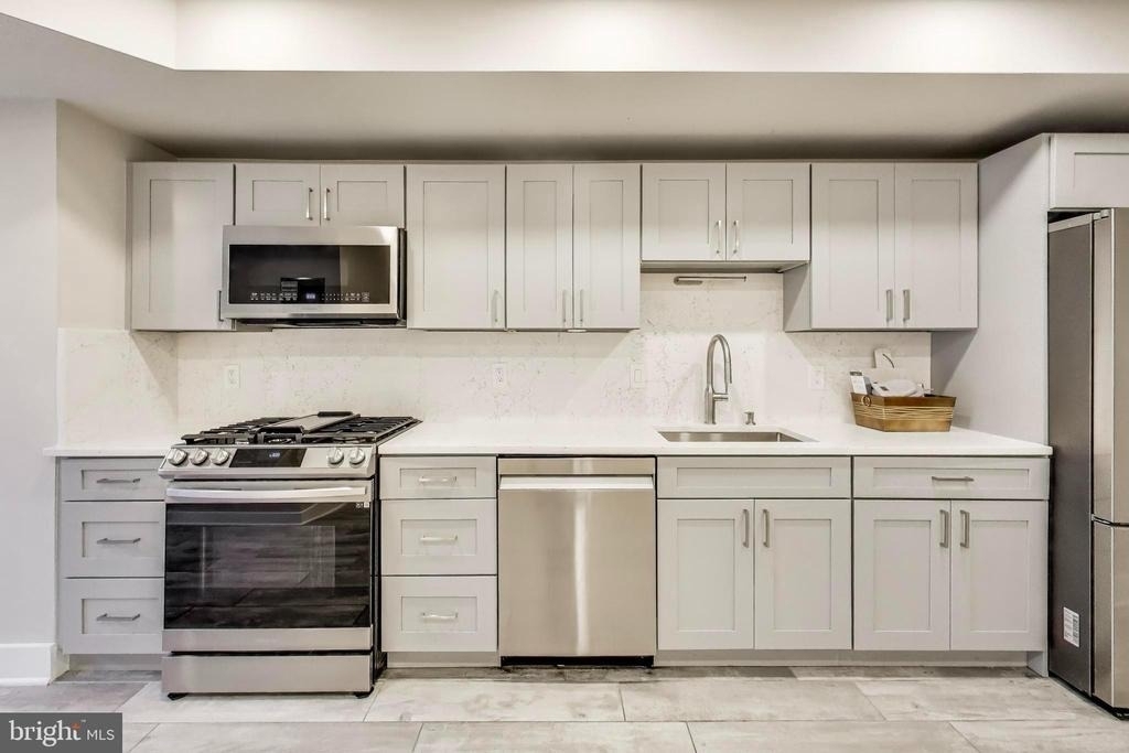 1444 Harvard Street Nw - Photo 9