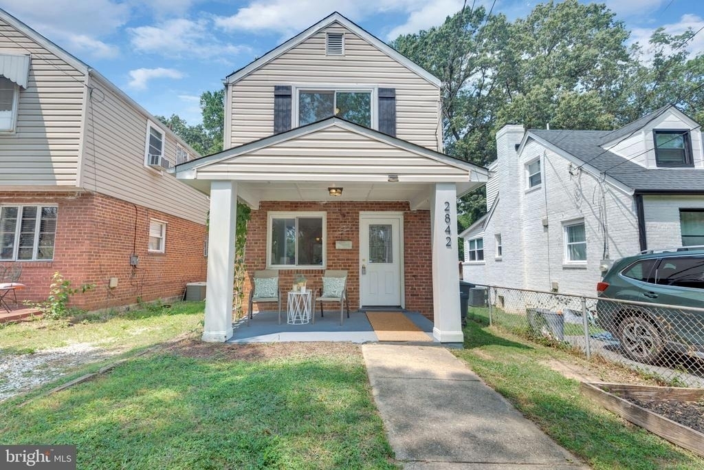 2842 30th Street Ne - Photo 16