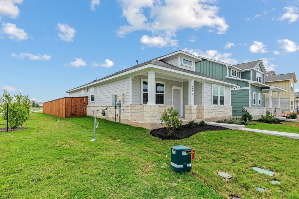 2457 Lucy Axel Ln - Photo 2
