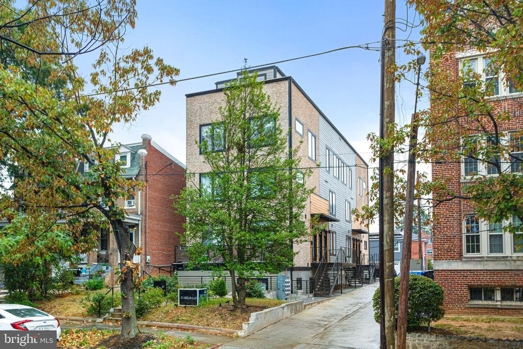 1307 Longfellow Street Nw - Photo 19