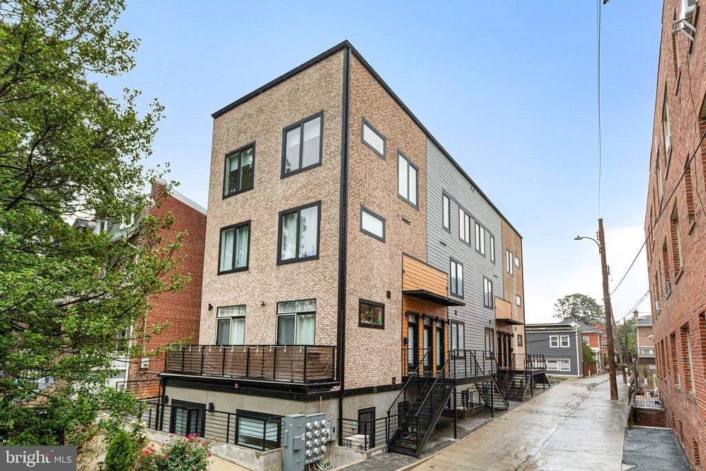 1307 Longfellow Street Nw - Photo 0