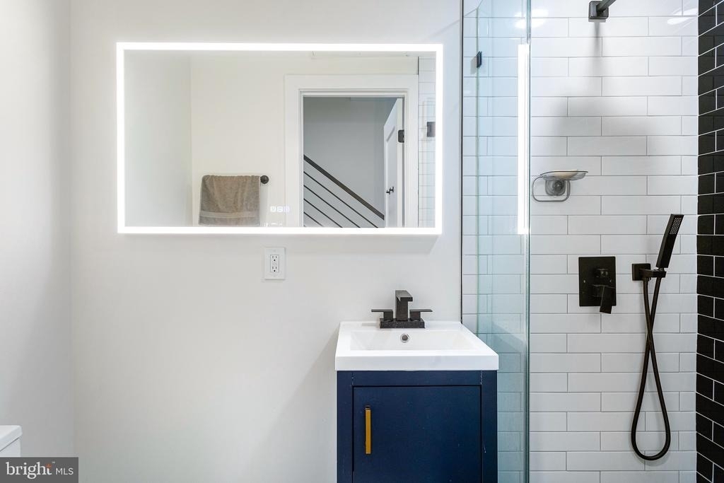1307 Longfellow Street Nw - Photo 10