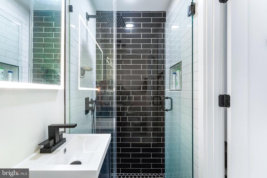 1307 Longfellow Street Nw - Photo 13