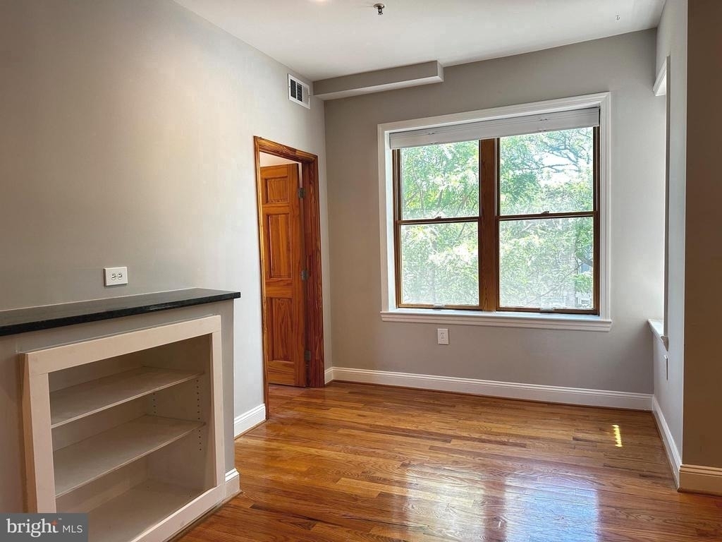1101 Fairmont Street Nw - Photo 4