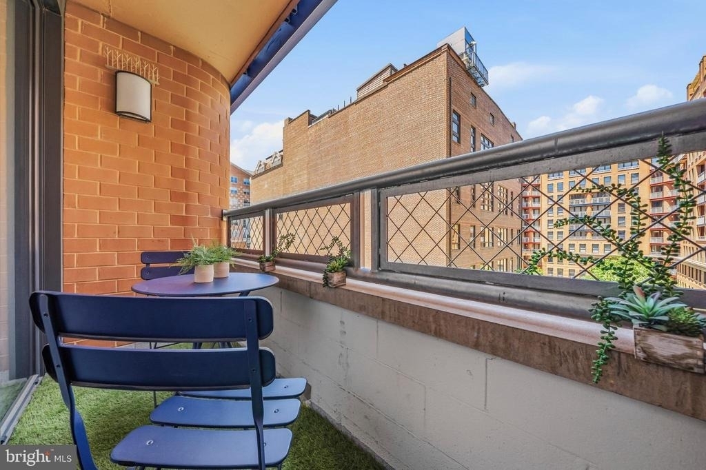631 D Street Nw - Photo 28