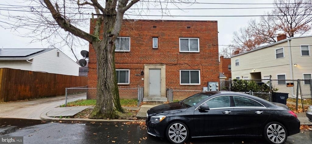 3207 11th Pl Se - Photo 0
