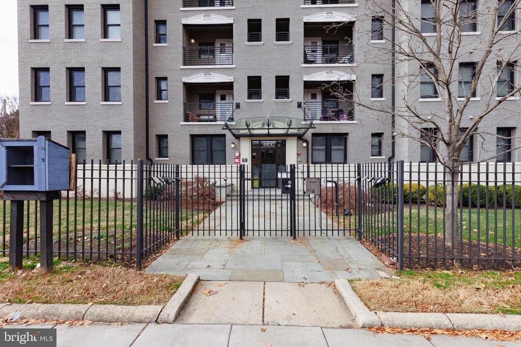 4800 Georgia Avenue Nw - Photo 1